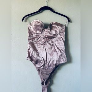 Dusty pink súper pretty Zara bodysuit